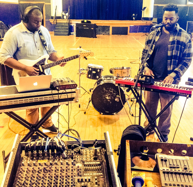 Kevin Bush playing bass and Will Bush playing keys